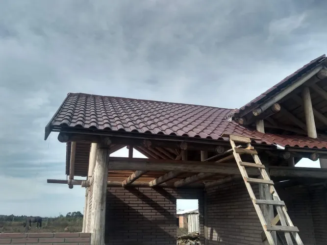 Doação de telha esmaltada colonial