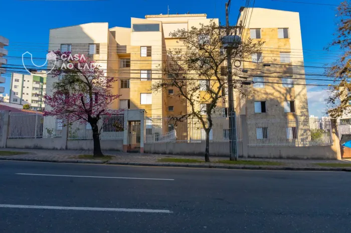 Apartamento 60m² com 03 quartos no Cabral - Curitiba/PR.