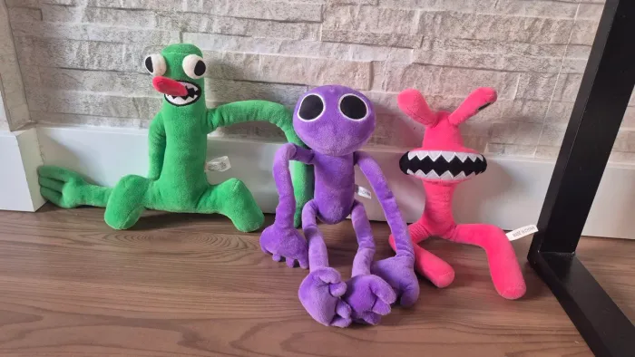 3 pelúcias rainbow friends 