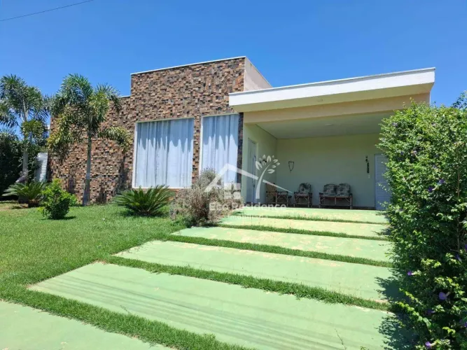 Casa com 3 dormitórios à venda, 177 m² por R$ 800.000 - Ninho Verde II - Pardinho/SP