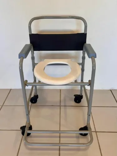 Cadeira de Banho Higiênica até 100 Kg D30 Dellamed