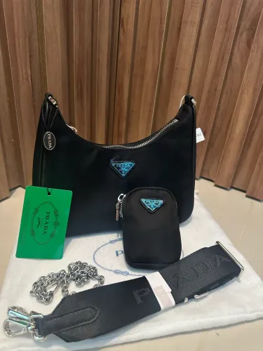 Bolsa Prada Re edition 2005