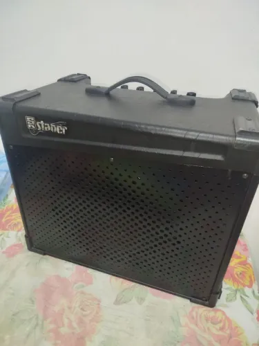 Cubo para guitarra tem conversa 