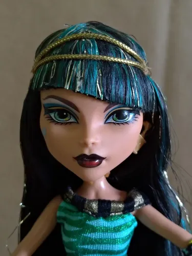 (Perfeito Estado) Monster High - School Out (Cleo de Nile)