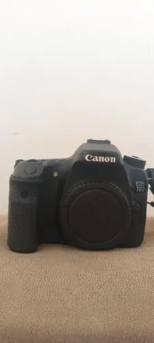 Vende-se Canon EOS 70D