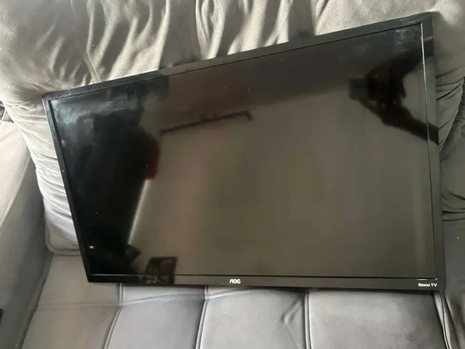 Vendo TV barato pra sair logo