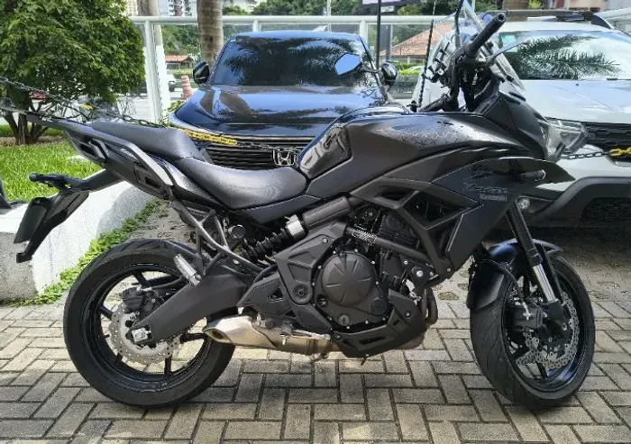 Kawasaki Versys 650 - 2023 (novembro) - ùnico dono