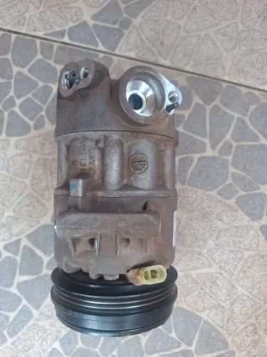 COMPRESSOR AR-CONDICIONADO MAHLE.  