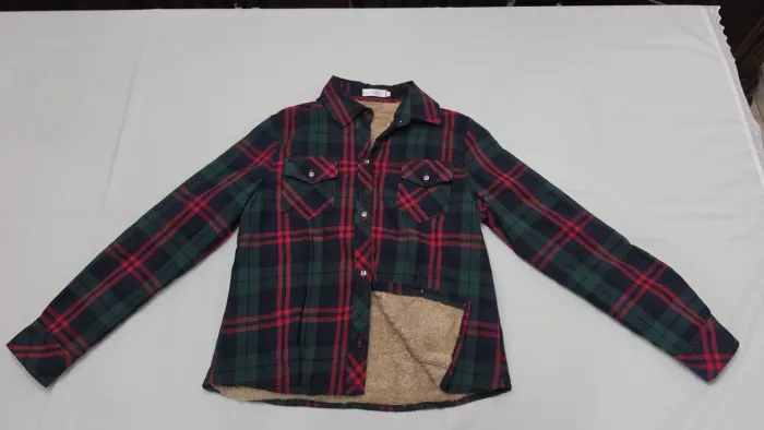 Camisa feminina apeluciada