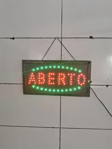 Placa de comércio em led
