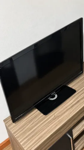 ? TV PHILIPS 40" ? R$ 600