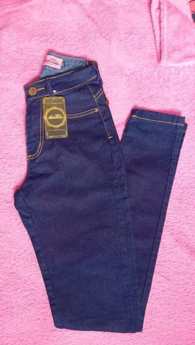 Calça jeans feminina 