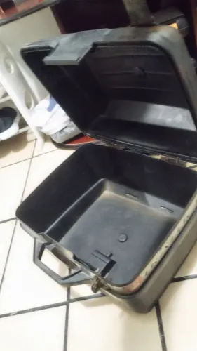Baú moto givi 27 litros