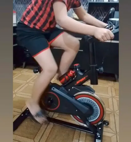 Bicicleta ergométrica nova