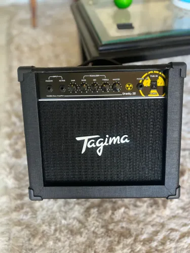 CUBO guitarra/baixo  TAGIMA URANIO 30