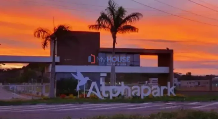 Maravilhodo terreno no Condomínio Alphapark, excelente oportunidade de compra, na Rodovia