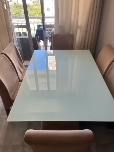 Mesa de Vidro Moderna 6 Lugares + Cadeiras Estofadas