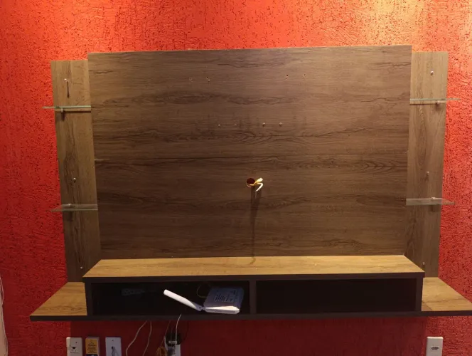 PAINEL DE TV DE MADEIRA 60 POLEGADAS 