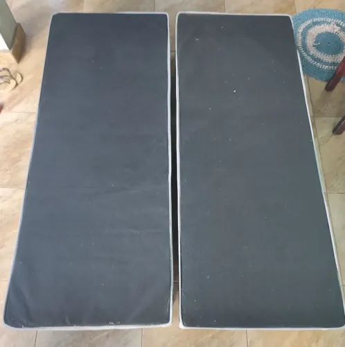 Cama Box Queen Letspuma Bipartida com Pés de Madeira - Conservada