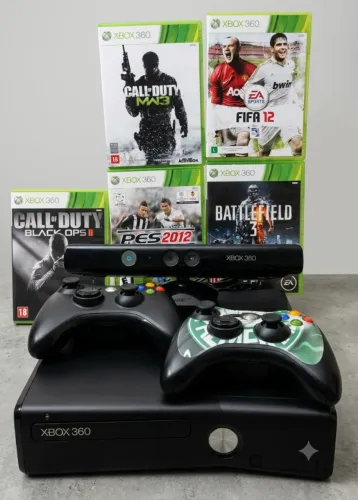 XBOX 360 com 250 GB + Kinect + 2 controles