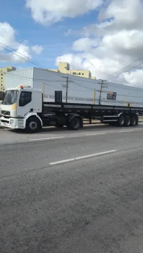 Vendo conjunto cavalo e carreta LS