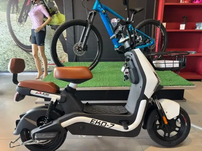 Bicicleta Elétrica Duos Eko-7 800w Aro 12 48v Branco