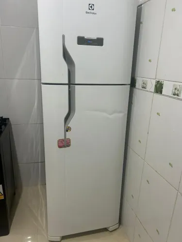 Geladeira com tudo funcionando