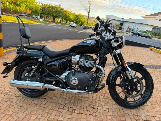ROYAL ENFIELD SUPER METEOR 650