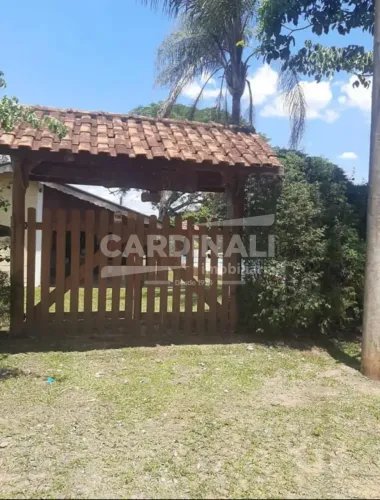 Chacara muito bem localizada no Loteamento Lagoa Dourada divisa São Carlos/ Itirapina/ Bro