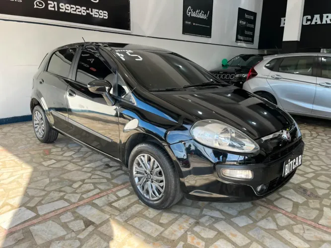 Fiat Punto Attractive 1.4 Fire Flex 8V 5P 2015