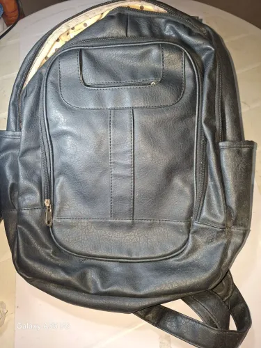 VENDO MOCHILA COURO LEGÍTIMO , NOVA.