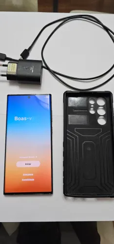 Celular Samsung S22 ultra Preto com capa e tem caixa 