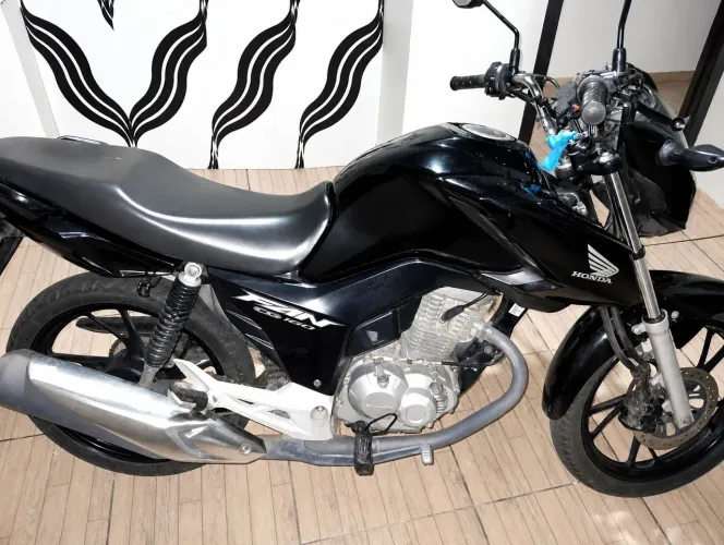 Vendo moto Titan 160