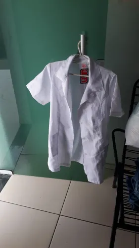Vendo um  jaleco novo por 60 reais 
