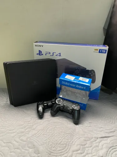 VENDO PS4 SLIM COM 2 CONTROLES + BRINDE