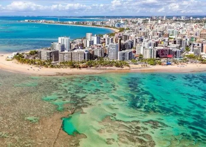 Hotel à venda na belíssima orla de Maceió, a mais charmosa do