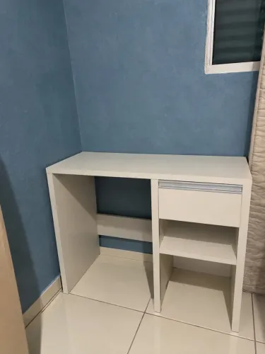 Escrivania ou penteadeira