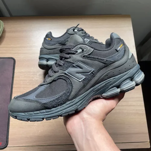 new balance 2002r cordura black phantom