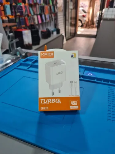 Carregador kaid turbo com potência total de 45W acompanha cabo do tipo USB-C para Lightnin