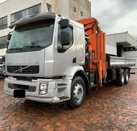 Volvo Vm 270 2013 6x2 com munck 43 ton