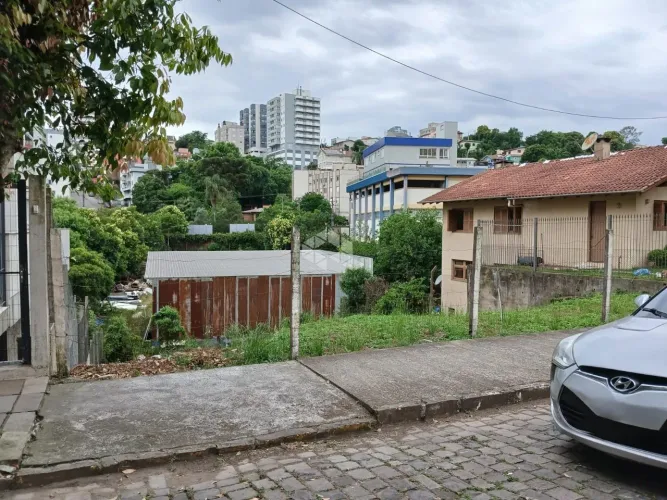 Excelente terreno no bairro Humaitá com 384m².