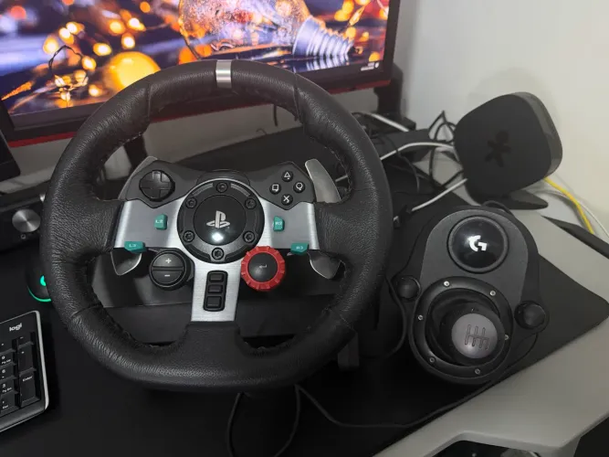 VOLANTE LOGITECH + PEDAL + CÂMBIO