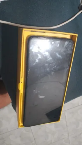 Poco x3 256 gigas com problemas parou do nada único dono