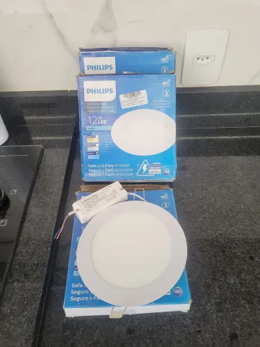 Lampada Led Philips de Embutir.