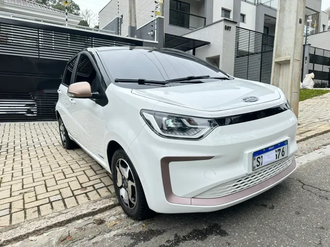 JAC E-JS1 62cv 5P Aut. (elétrico) 2025