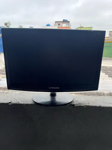 MONITOR 60HZ POR PREÇO EXTREMAMENTE BARATO