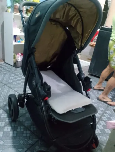 Vendo carrinho de beber usado