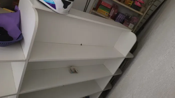 Vende-se expositor para loja de maquiagem, pet shop, loja de produtos naturais