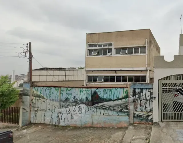 Galpão na Rua Professor Guilherme Belfort Sabino, 1074  125 m²