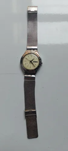 RELÓGIO SUÍÇO LEGÍTIMO COM PULSEIRA DE METAL TRABALHADA 